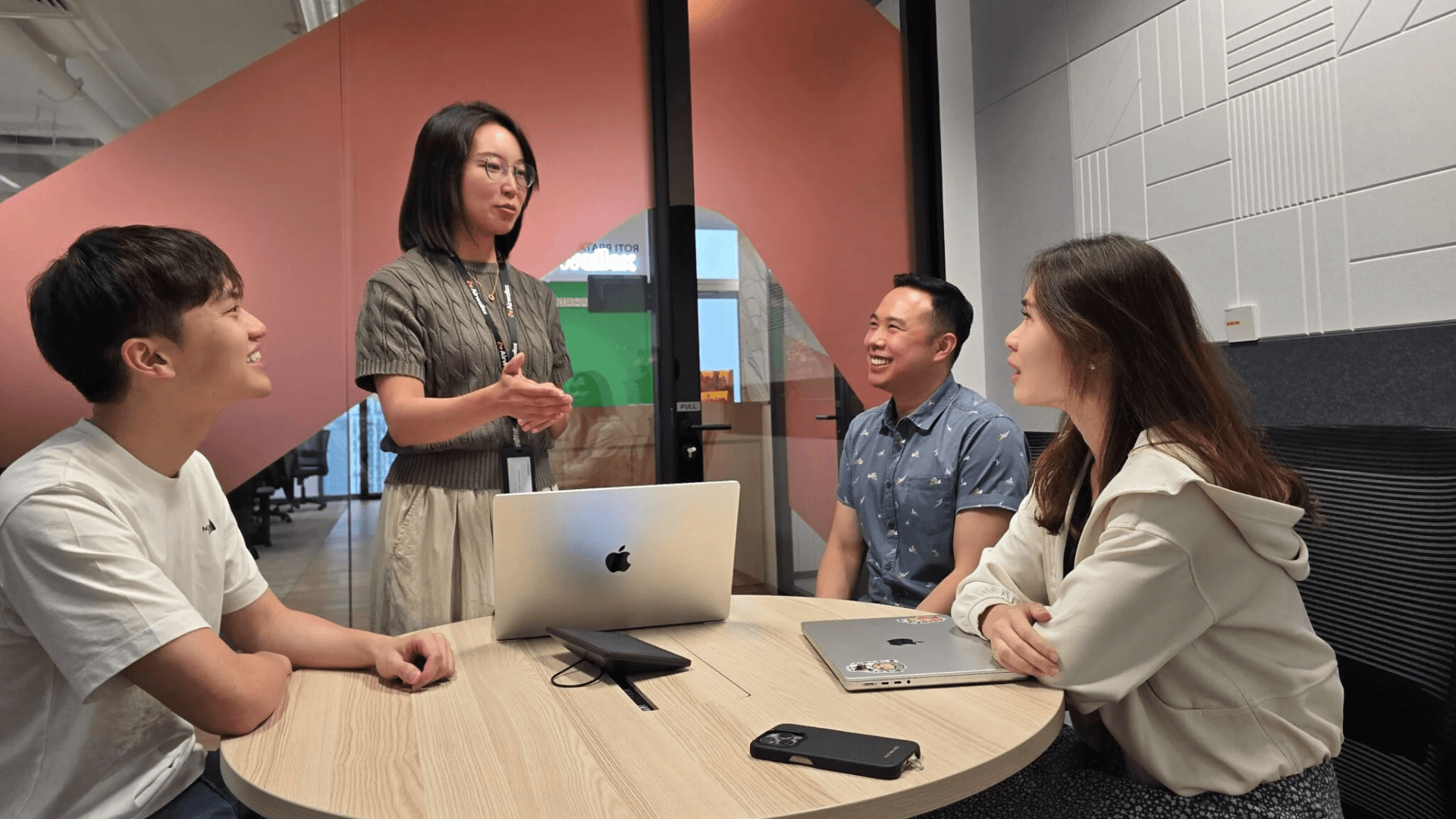 customer Airwallex still image