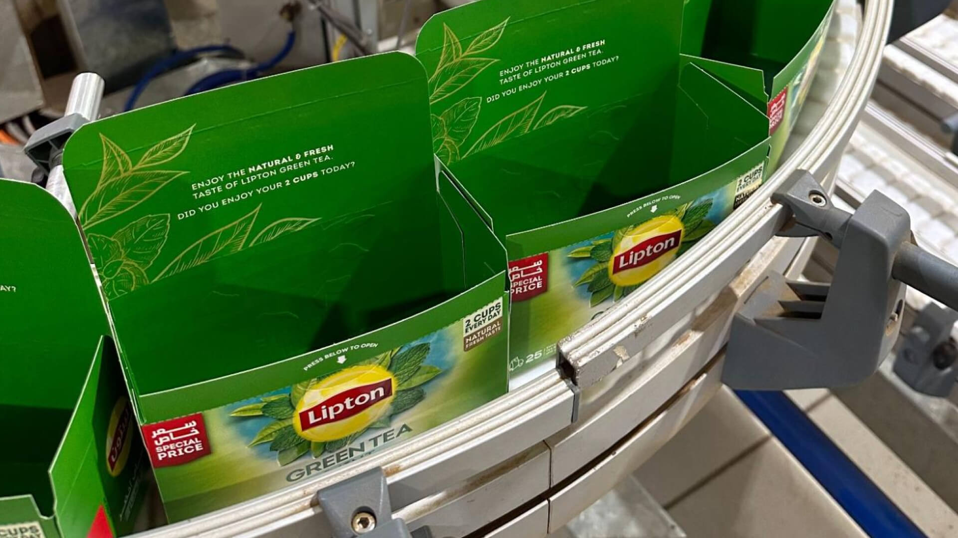 customer Lipton still image