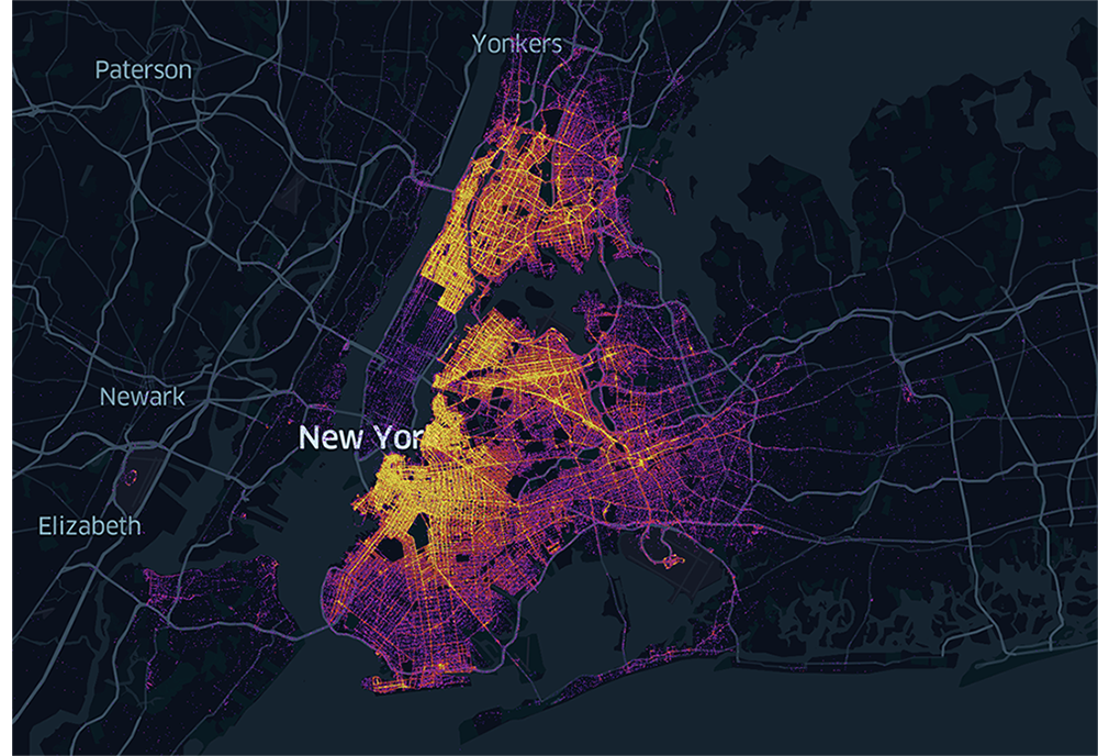 Comparing raw data (left) with aggregated data by H3 cell ID (right) to reveal spatial patterns.