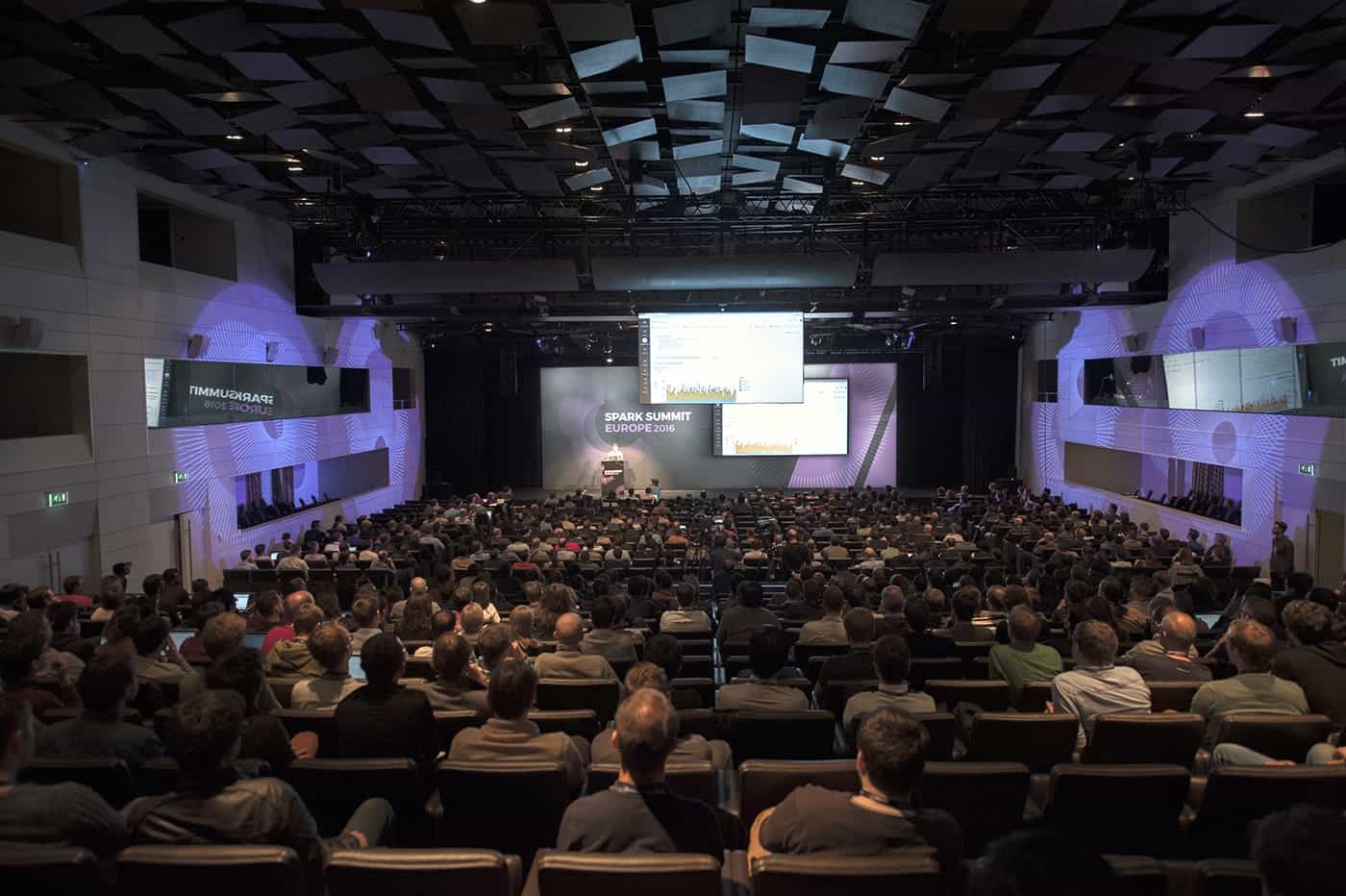 Attendees at Day 1 of Spark Summit EU's Keynotes